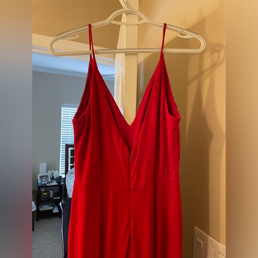 RED FORMAL/PROM DRESS - Picture 5 of 8